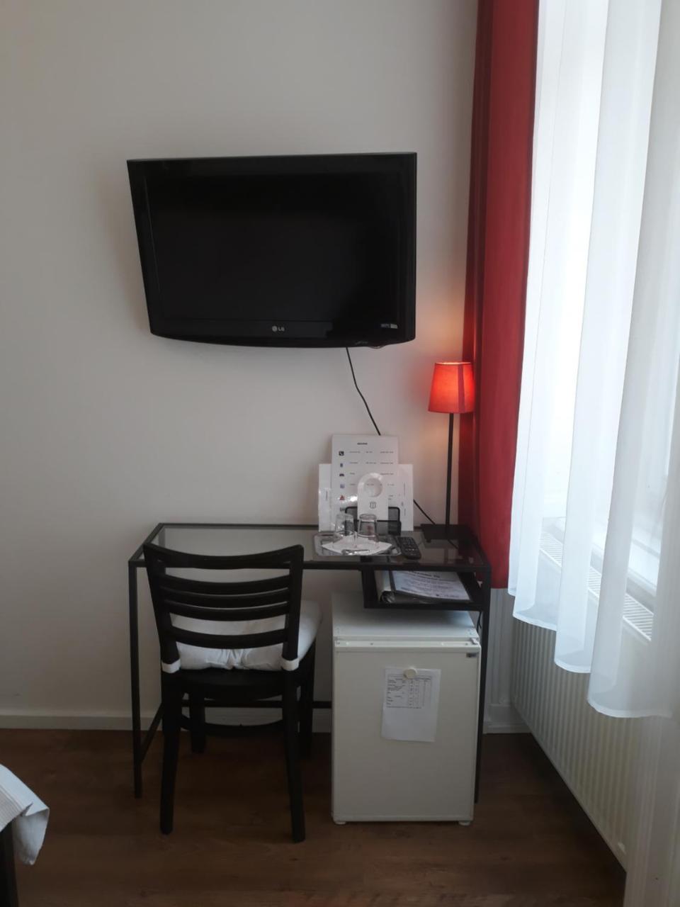 Connection Guesthouse บูดาเปสต์ ภายนอก รูปภาพ