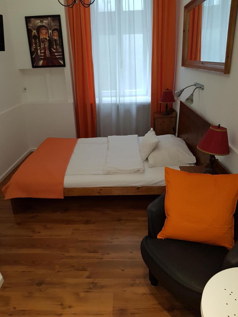 Connection Guesthouse บูดาเปสต์ ภายนอก รูปภาพ
