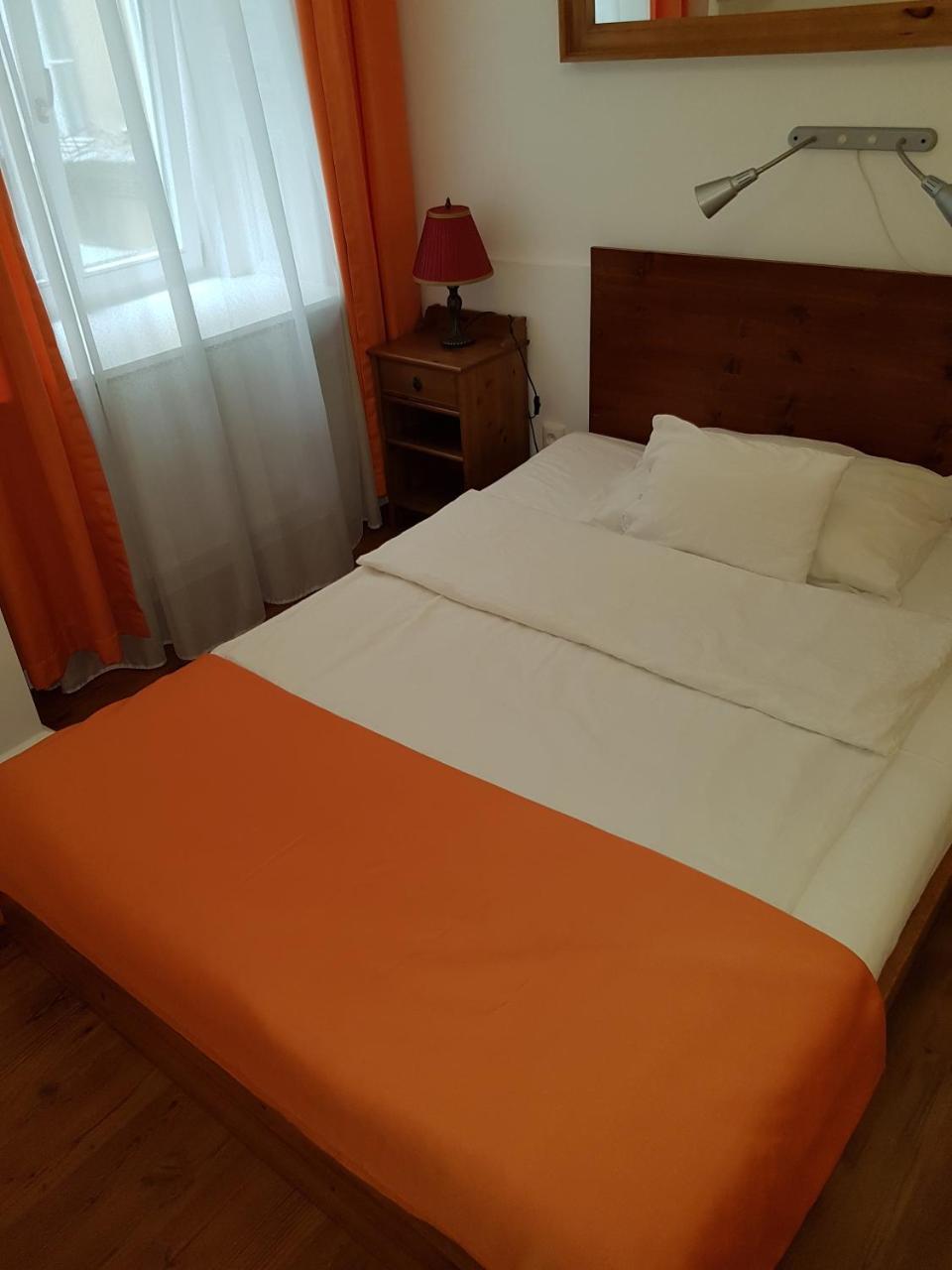 Connection Guesthouse บูดาเปสต์ ภายนอก รูปภาพ
