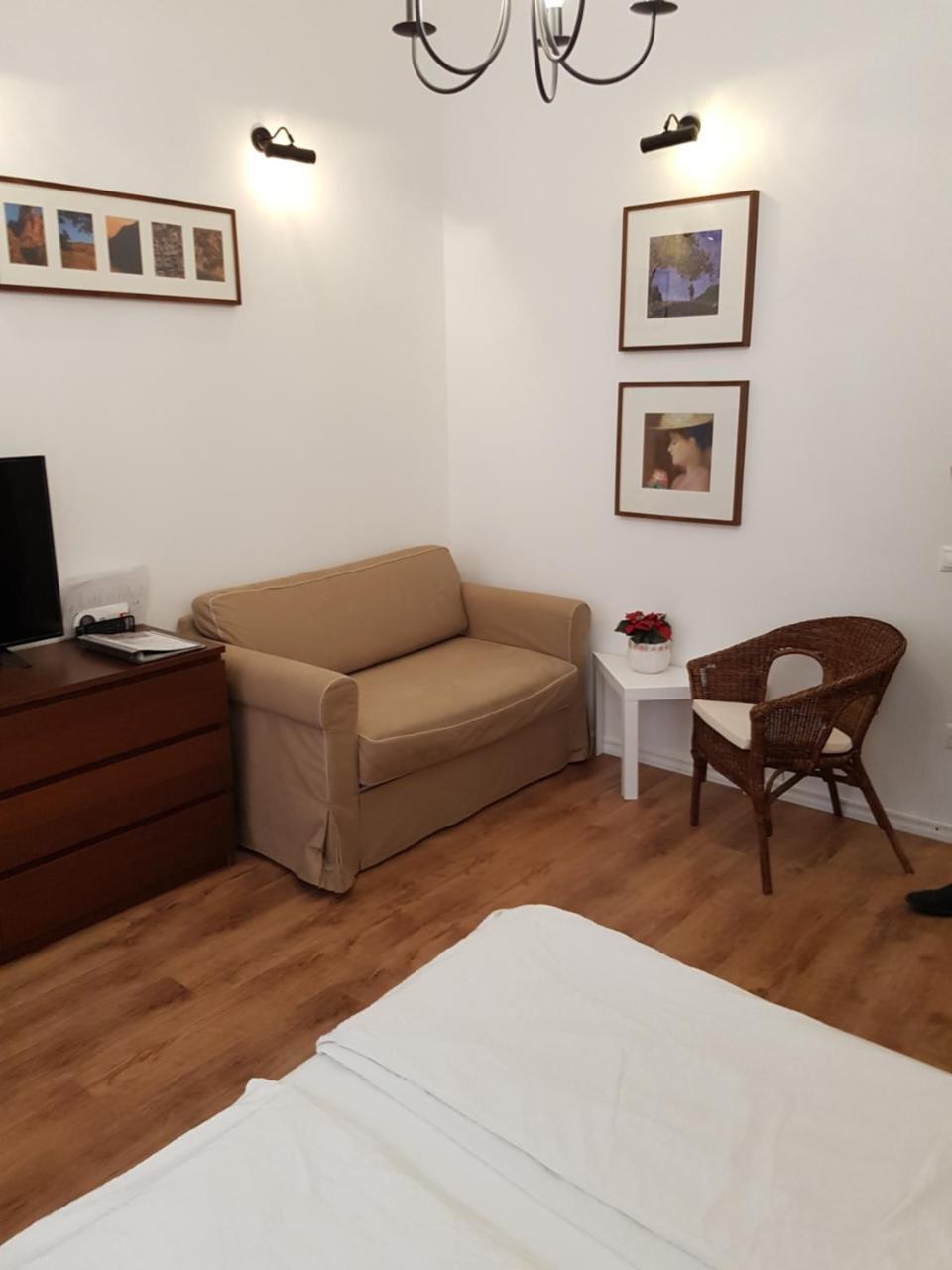 Connection Guesthouse บูดาเปสต์ ภายนอก รูปภาพ